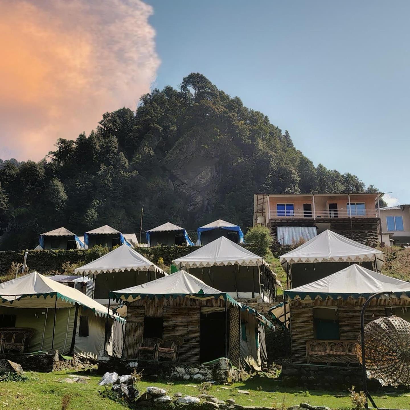 Hotel River Side Camp Chopta Sari Exterior foto